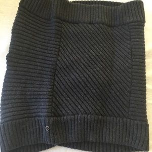 Lululemon wool cowl neck warmer